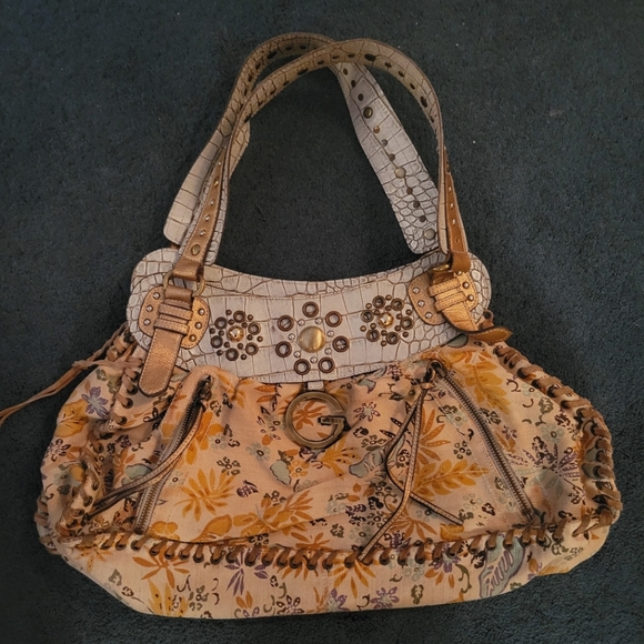 Guess Handbags - Vintage GUESS boho chic bag